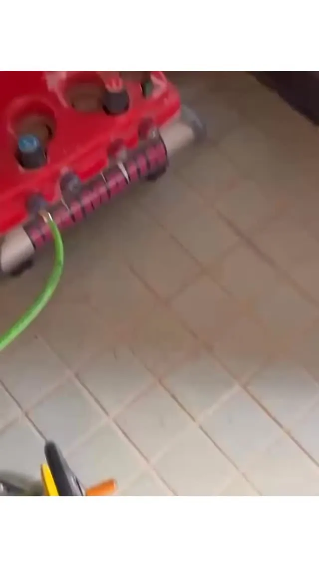 工務店様からのご依頼で、久しぶりの軒天ビスパテ作業でした。