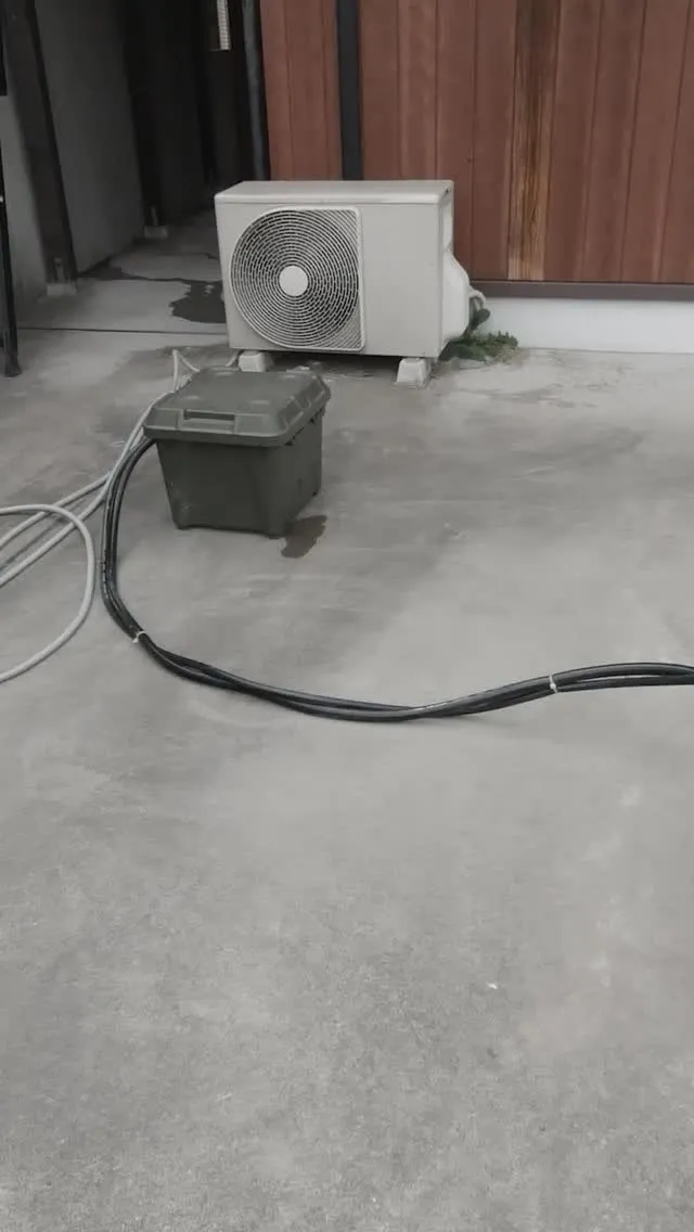 今日の動画風景は�まるっとお家の壁や屋根、土間や塀の洗浄作業...